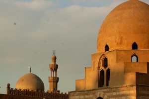 gambar Jejak Islam di Kairo: Dari Masjid Al-Azhar hingga Khan el-Khalili